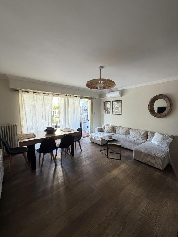 Appartement 4 pièces au cœur de Juan les Pins - 1