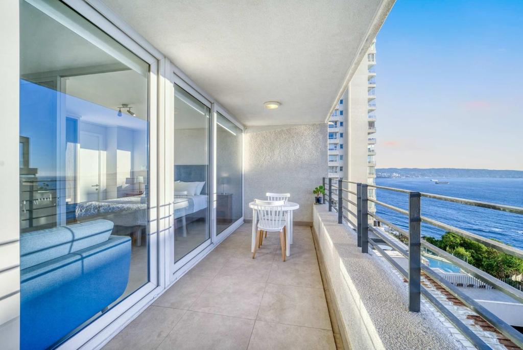 Coastal Vibe 2D Parking, Views and Desk - 2