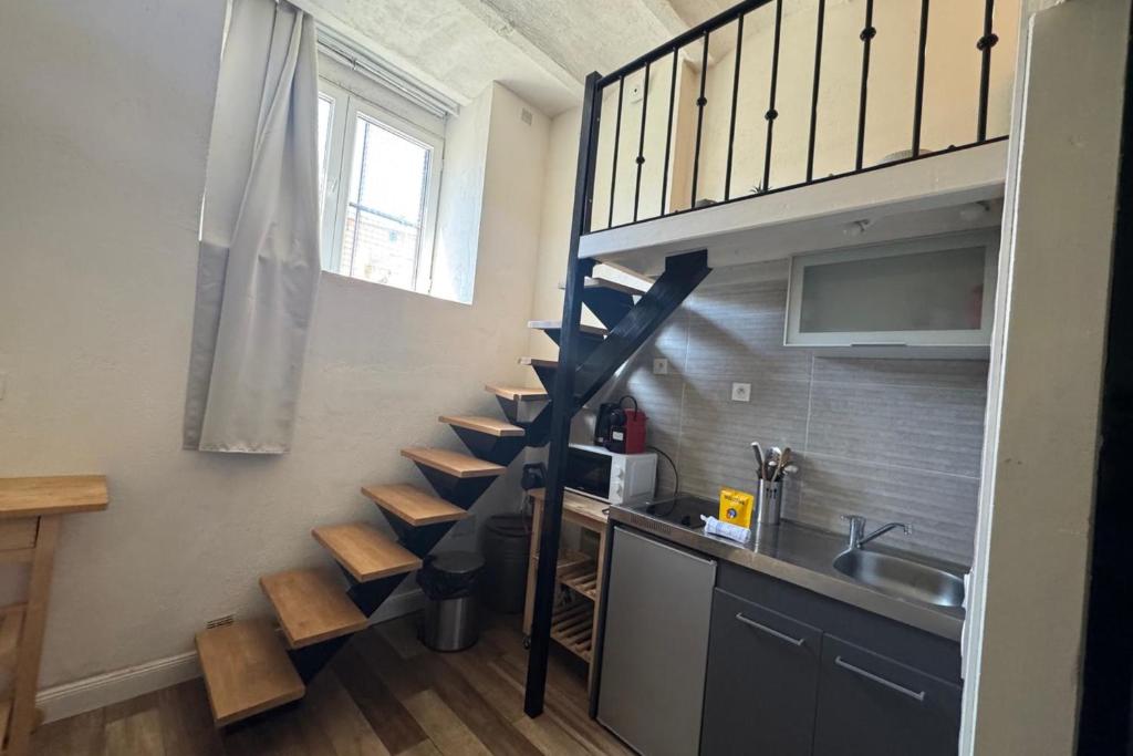 Charming Studio for 2 Guests Quai de Saône - 4