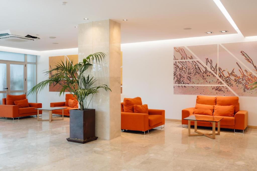 BLUESEA Salina Ex MD Atlantic — Hotel building in Es Canar, Balearic Islands