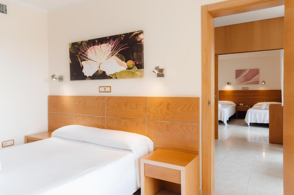 BLUESEA Salina Ex MD Atlantic — Hotel rooms in Es Canar, Balearic Islands