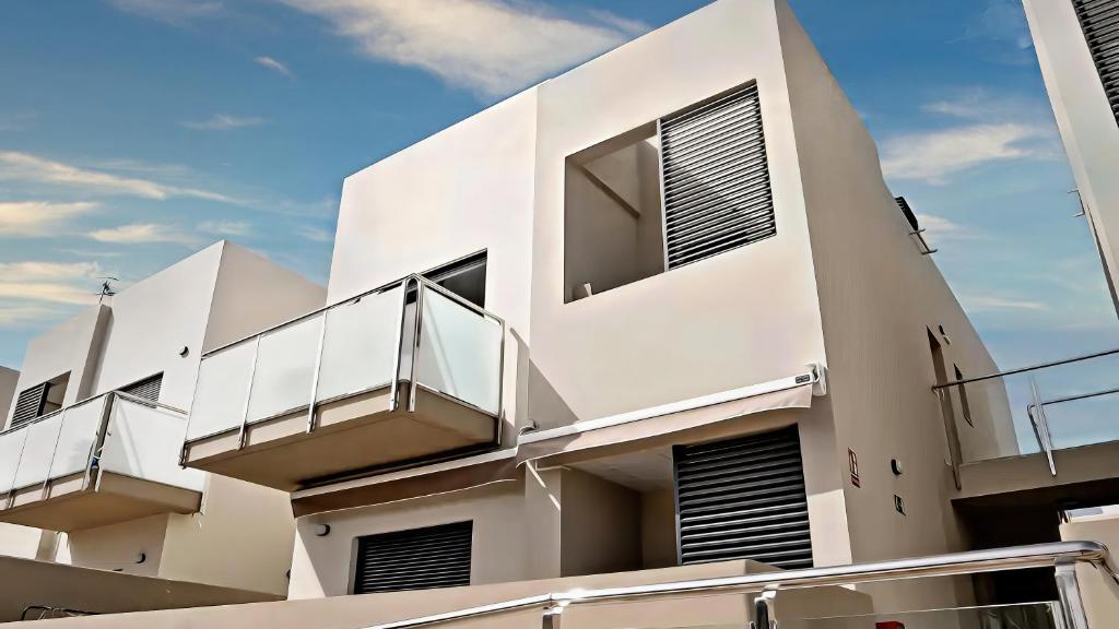 Arden Townhouse Tenerife - 3