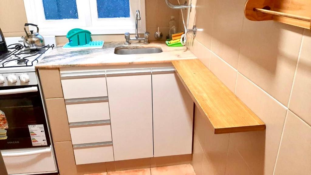 Cálido dpto de 2 ambientes con parrilla y cochera en zona residencial de Punta Mogotes - 3