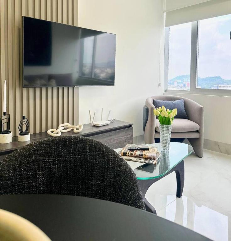 New Kennedy Norte Suite at Millenium Towers - 4