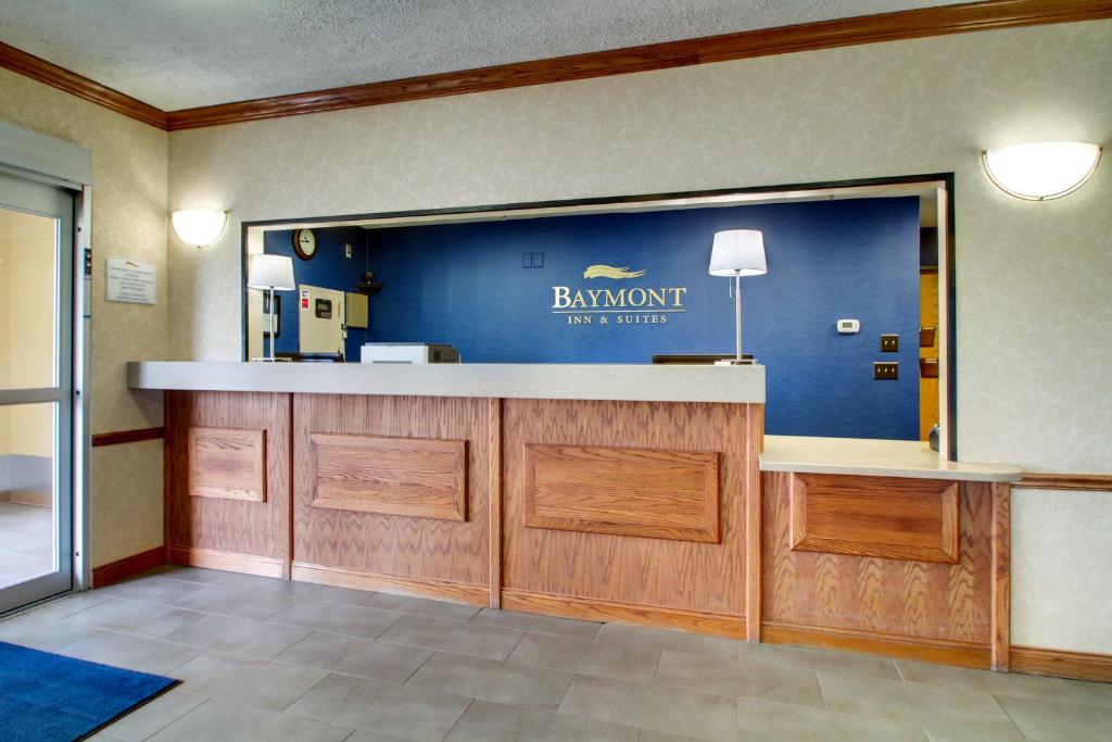 Baymont by Wyndham Galesburg photo