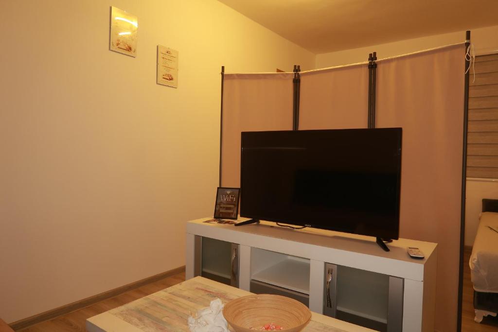 Armin Apartment Mostar with Great View & Quiet Stay - 4