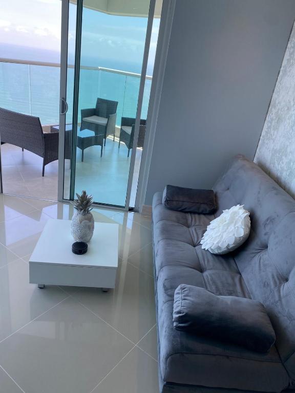 Oceanfront Luxury Apartment Cartagena, High Floor, Rooftop Pool - 3