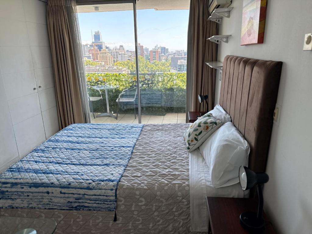 CostaLyonSuites Providencia - 2