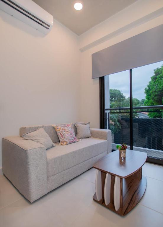 Cozy 1BR Sofa Pool & Cowork - 5