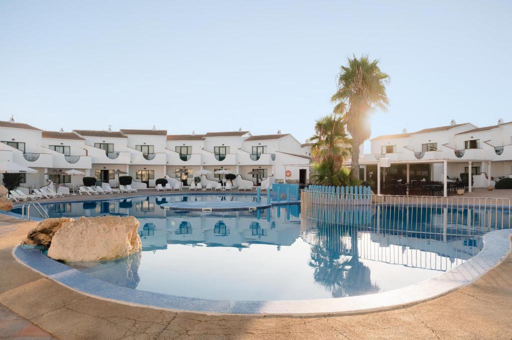 BLUESEA Lentiscos — Swimming pool in Cala'n Blanes, Balearic Islands