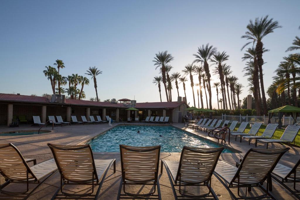 Palm Springs Camping Resort Cottage 2 photo