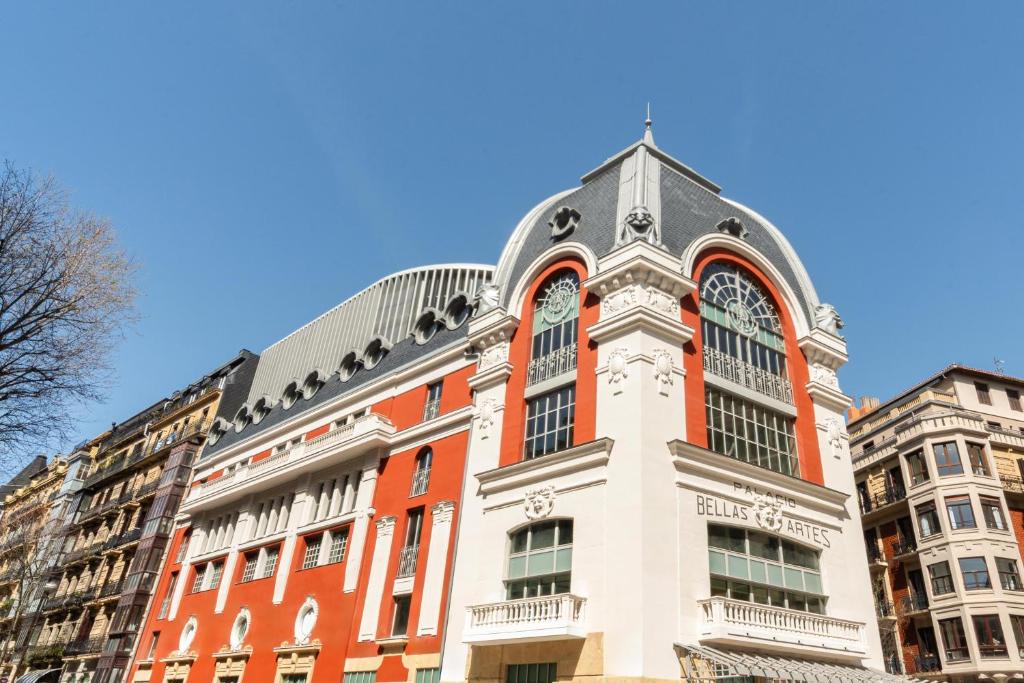 Hotel Palacio Bellas Artes San Sebastian, Curio Collection by Hilton - 1