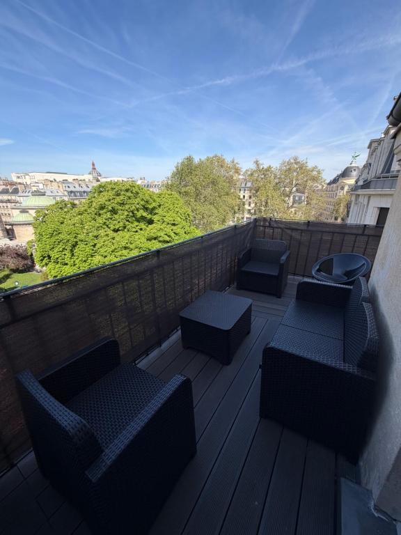 Cosy Studio Paris 8 avec Terrasse - 4