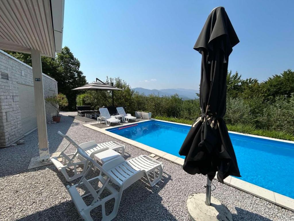 Woodrock Villa - 4