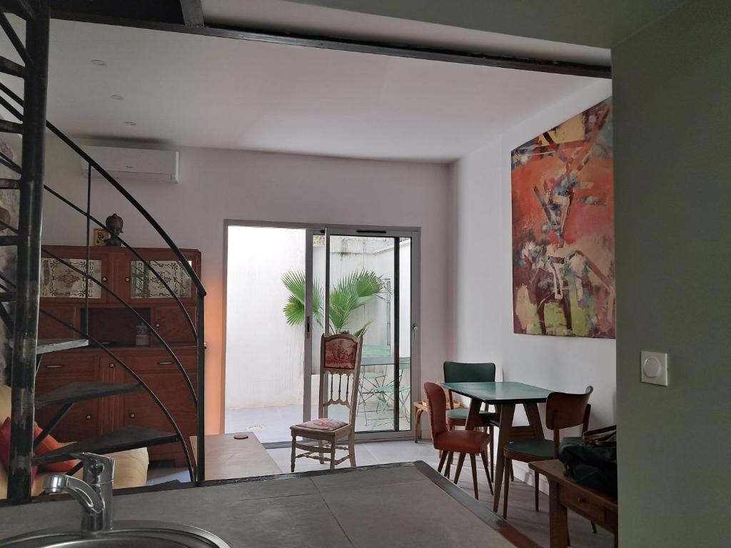 Maison avec cour en plein cœur d'Avignon - 2