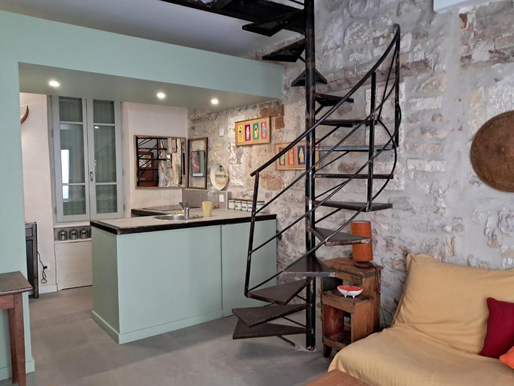 Maison avec cour en plein cœur d'Avignon - 3