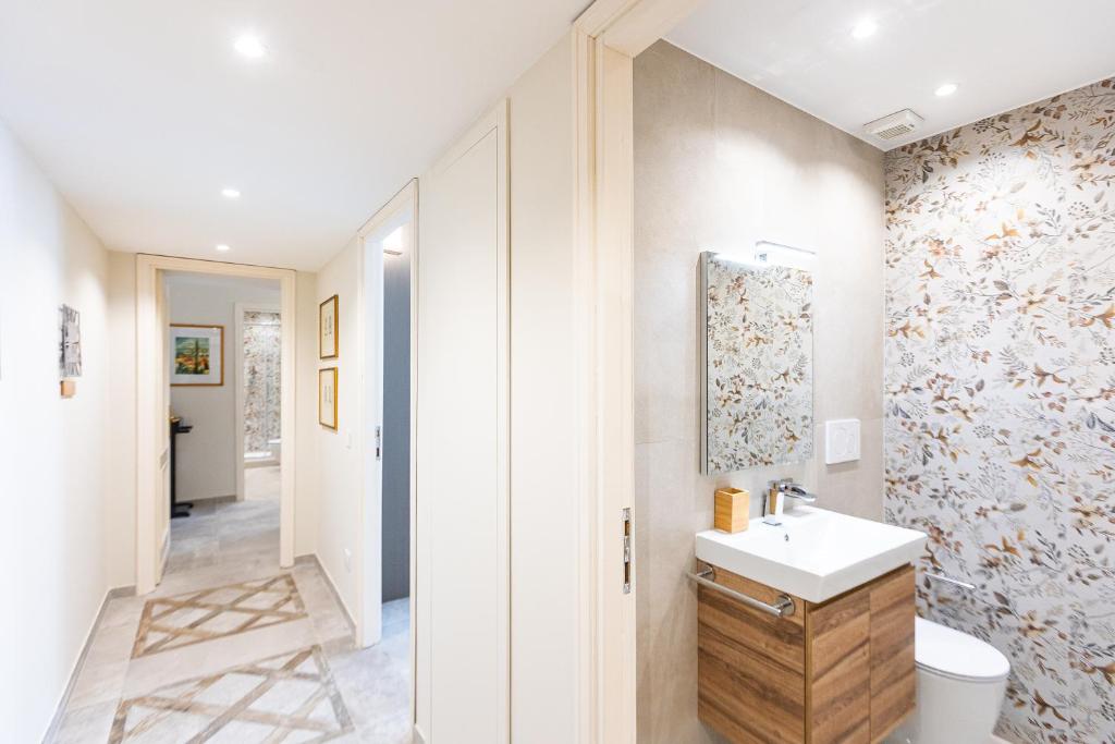 Alberico II Apartment by Rental in Rome - 3