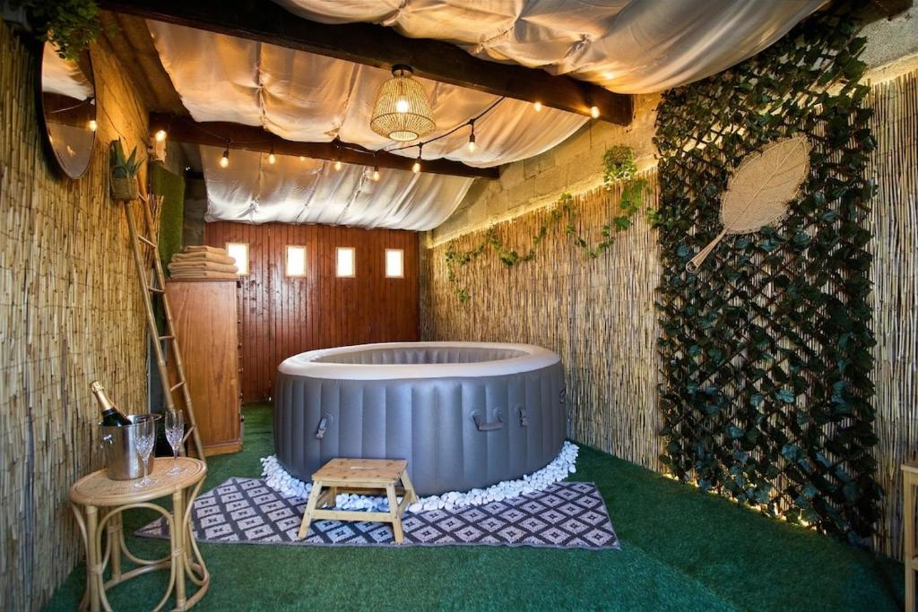 La Bohemienne, House, Hot Tub, Garden, Parking - 2