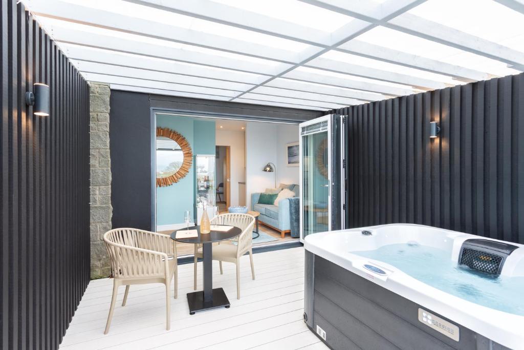 North Devon Resort, Ilfracombe - photo 3