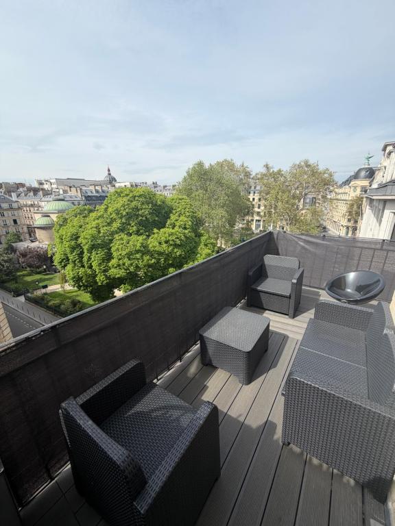 Cosy Studio Paris 8 avec Terrasse - 3