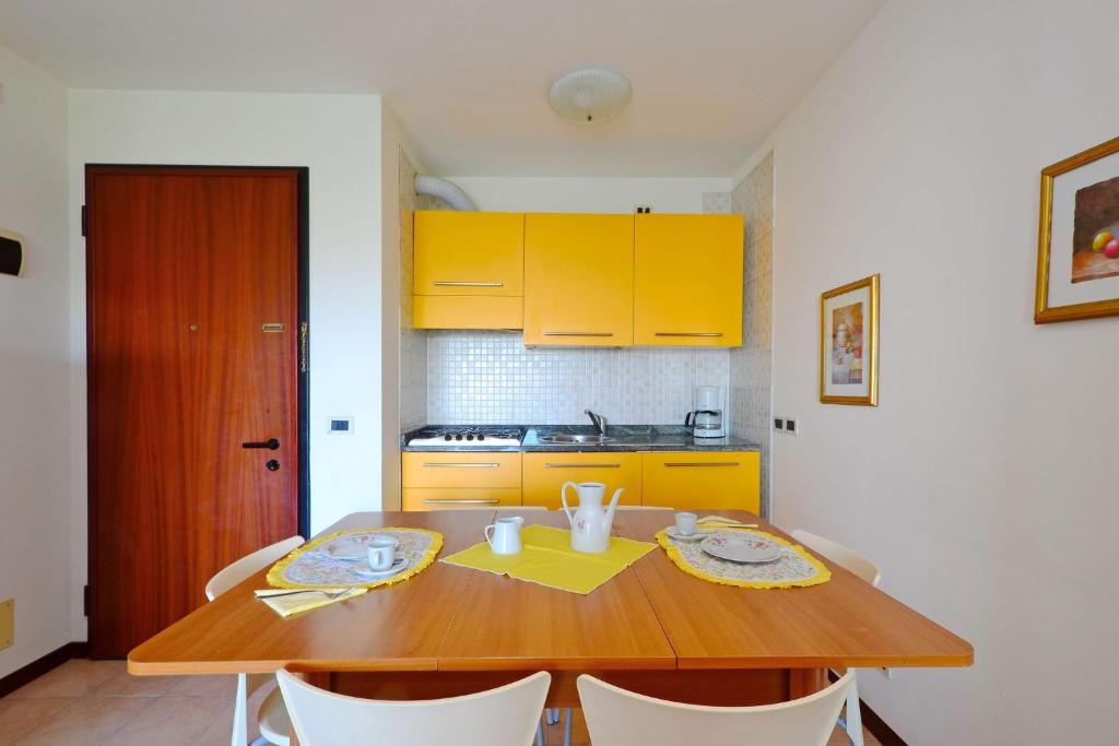 Apartment overlooking the sea and the marina - 3