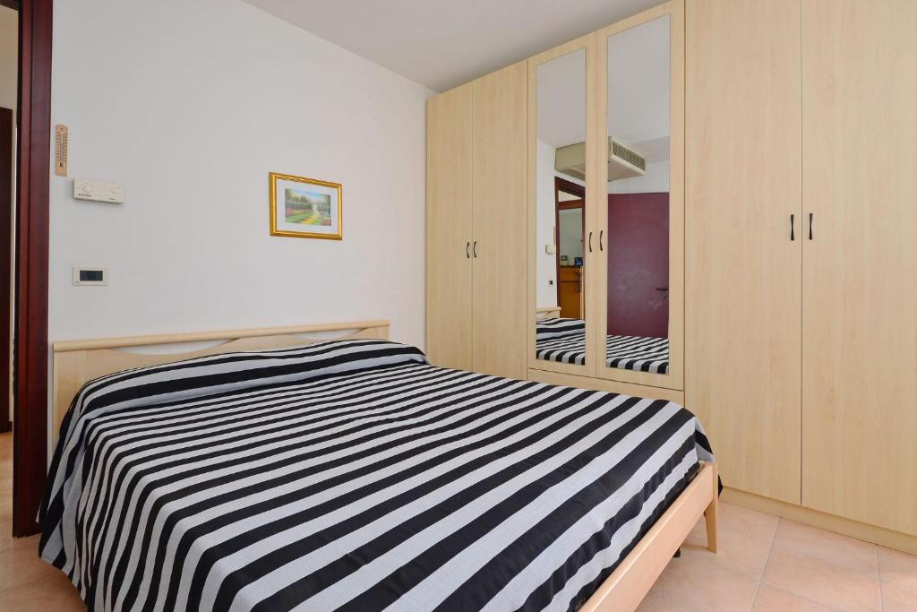 Apartment overlooking the sea and the marina - 5