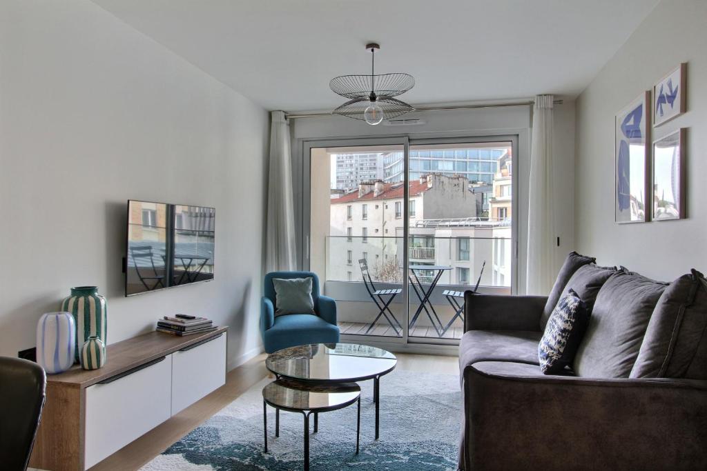 Apartment 1BD near Eiffel Tower with AC, balcony, lift - 1