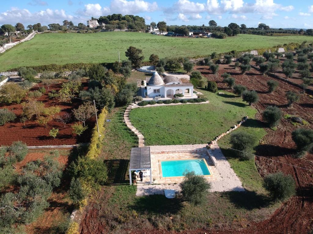 Stunning hilltop Trullo with pool and large garden - 4