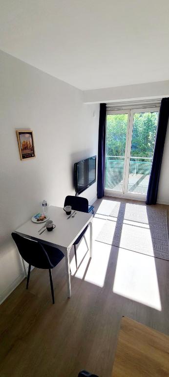 Grand Studio neuf Parking Privatif 3 minutes Gare au calme Parking Max 4M50 - 3