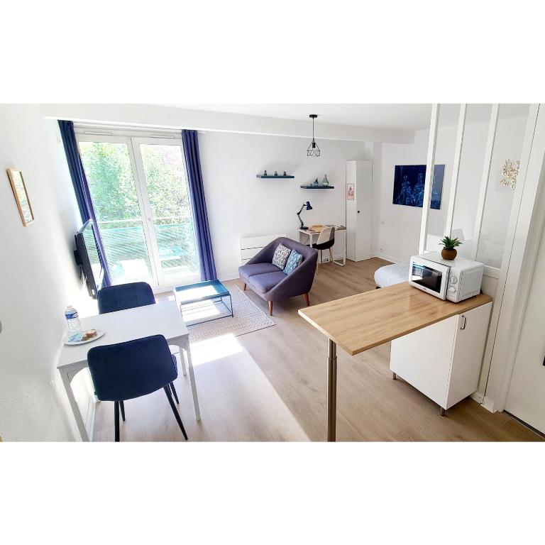 Grand Studio neuf Parking Privatif 3 minutes Gare au calme Parking Max 4M50 - 1