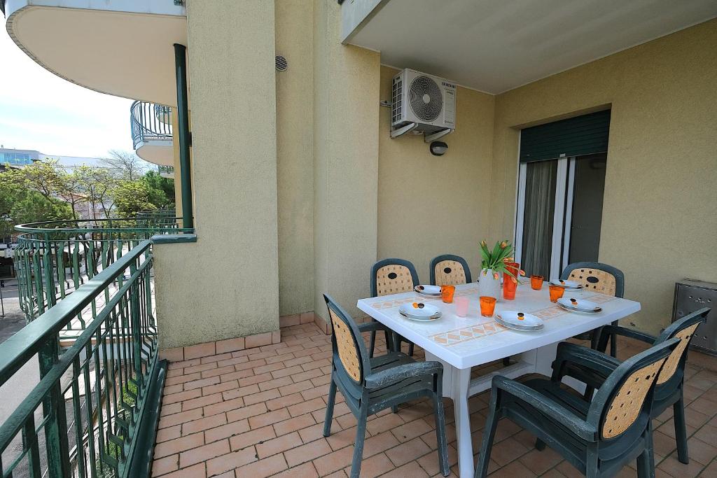 Bilocale con grande terrazza Piazza Aurora - 4