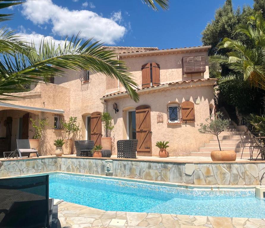 Villa de charme dans un environnement d'exeption, Vue mer, Piscine - 5