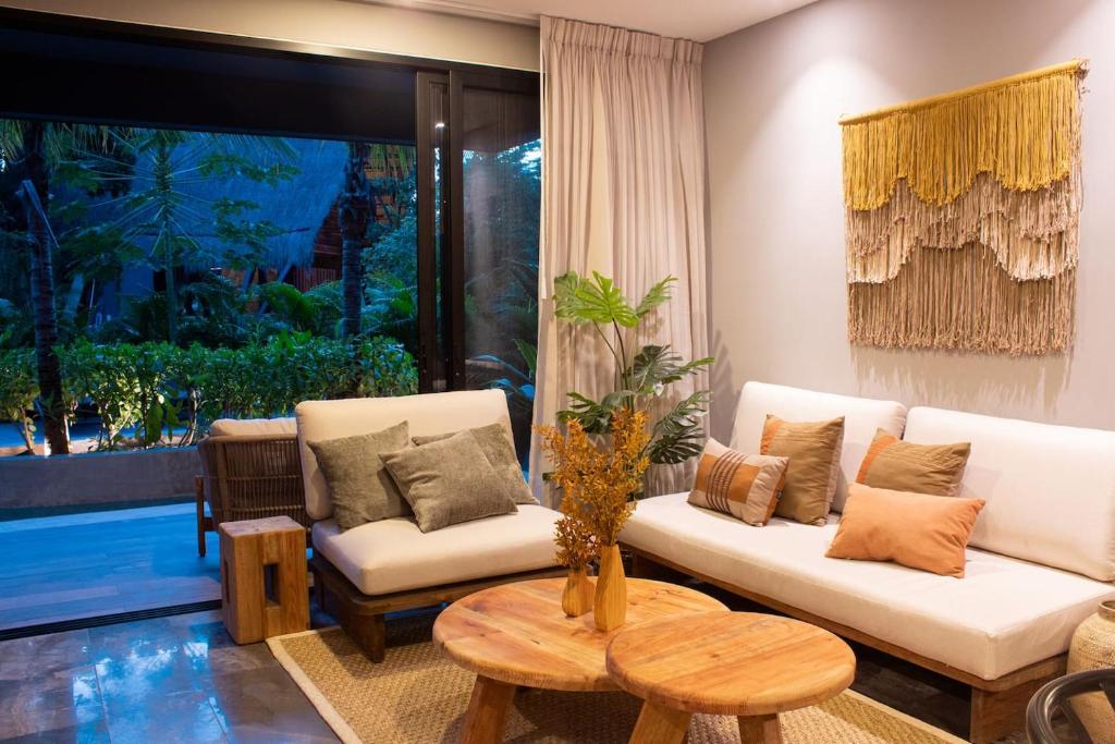 SwimUp Retreat in Aldea Zama Pool at Your Door & Beach Club - 3