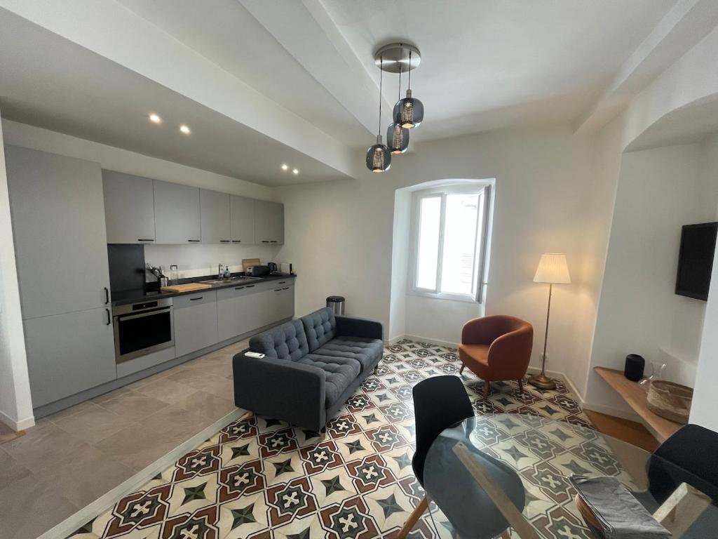 Ajaccio Old Town Apartment - 2