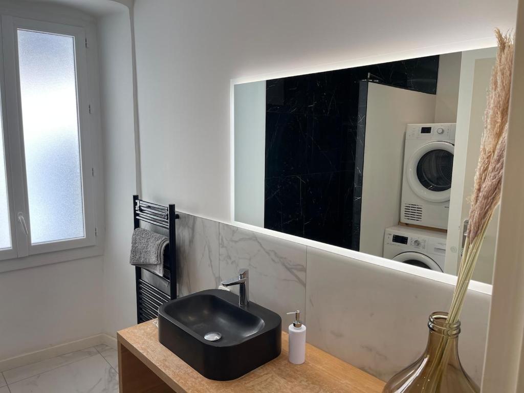 Ajaccio Old Town Apartment - 3