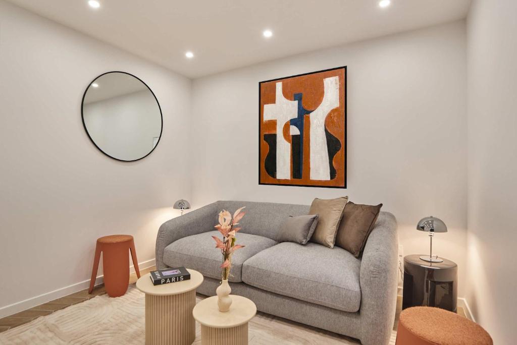 Modern Suite Center of Paris Montmartre - 2