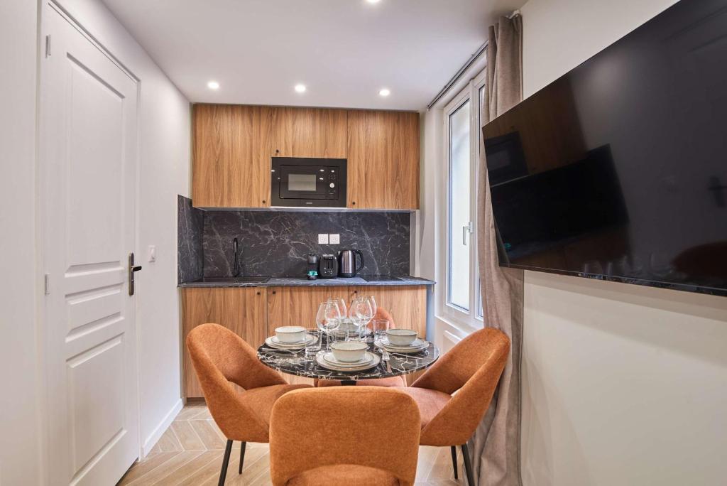 Modern Suite Center of Paris Montmartre - 4