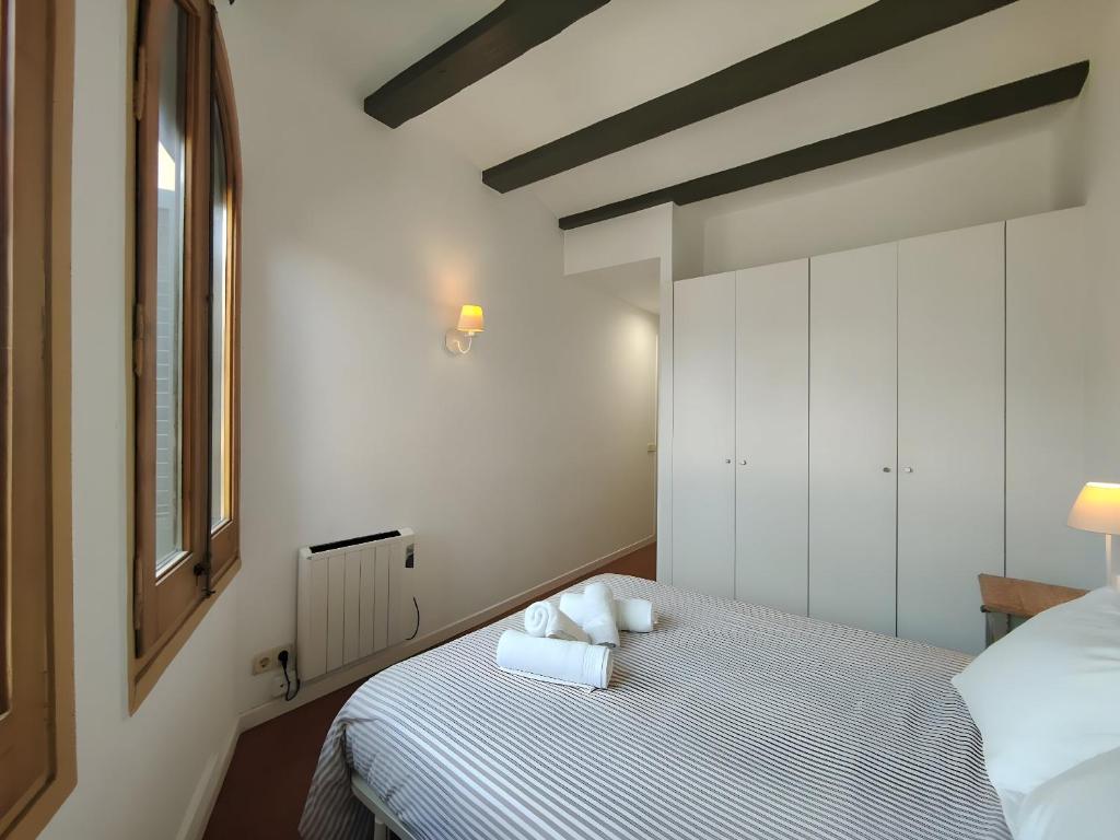 Penthouse in the heart of Barcelona. Rambla E - 5