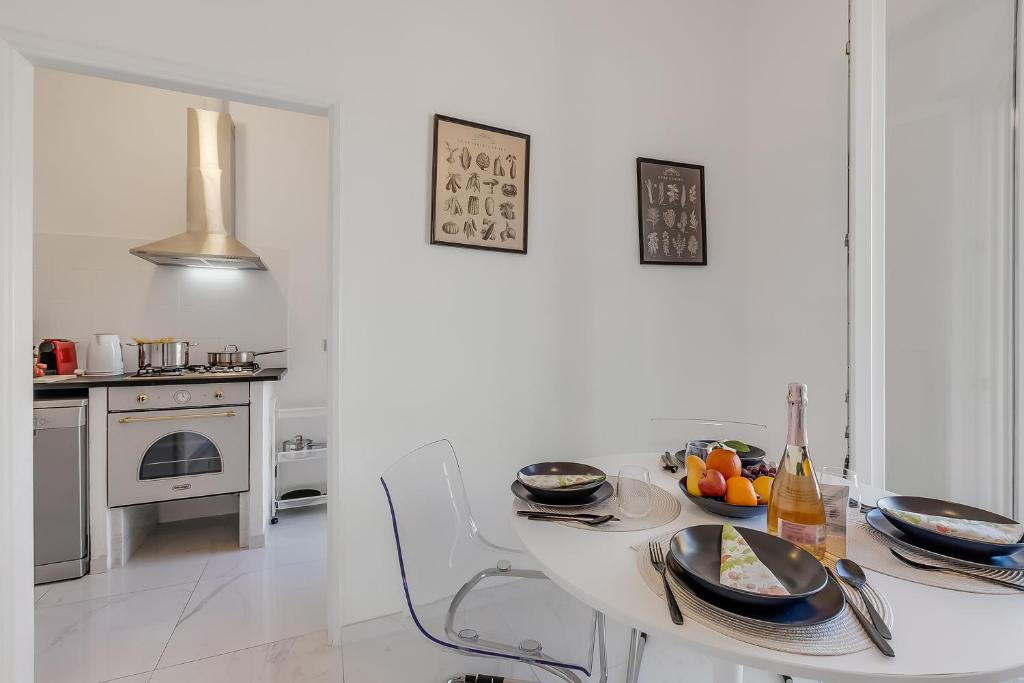 Boccaccio - Apartment with Balcony, Near Marina & Beach - Happy Rentals - 4