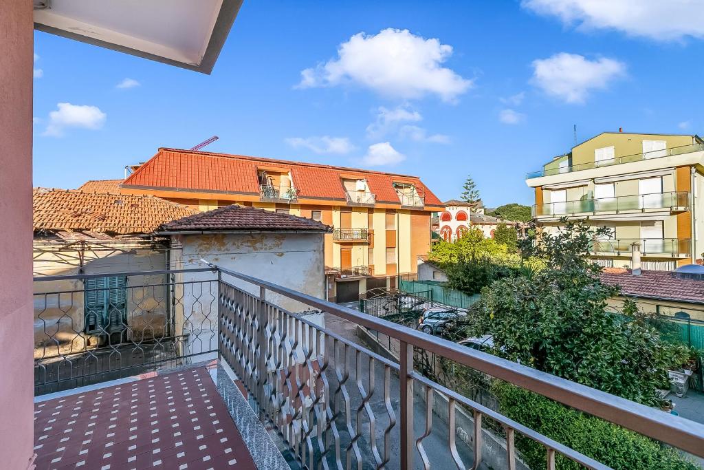 Verdi Loano Beach Apartment with Balcony - Happy Rentals - 2