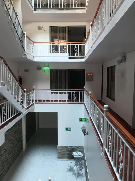 Hotel Simon II - 4