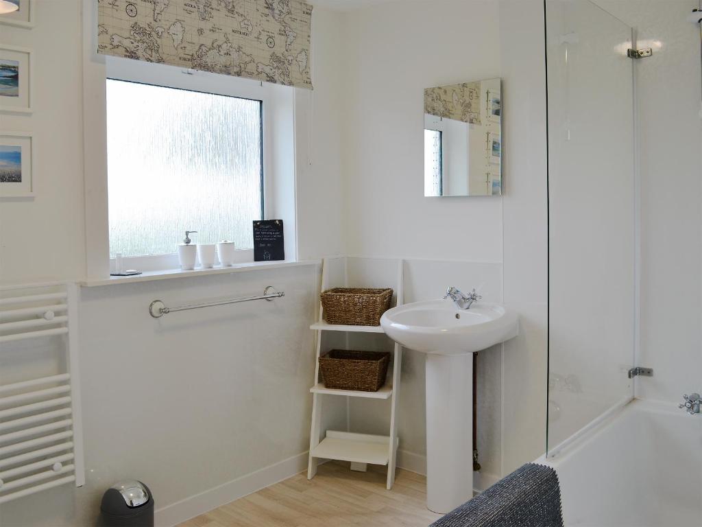 Cotters Cottage, Whithorn photo 2
