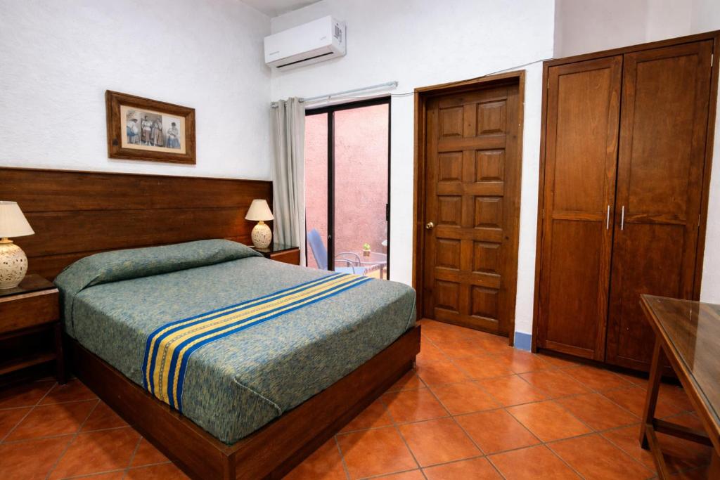 Hotel Suites Del Centro - 4