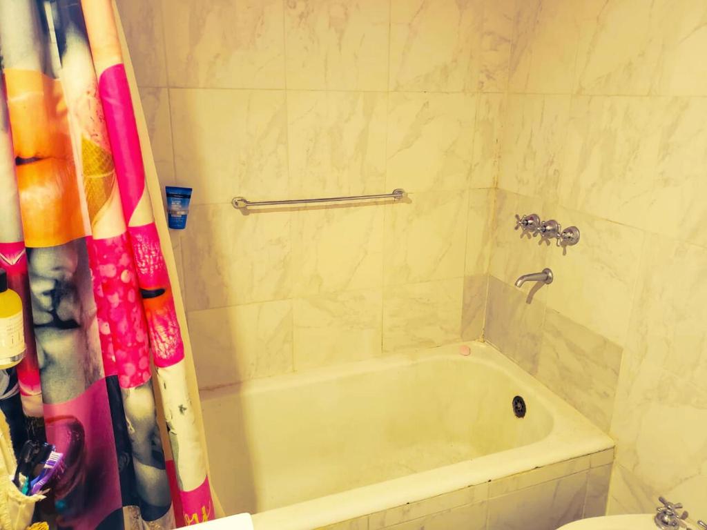 Habitación en cálido Hogar - 2