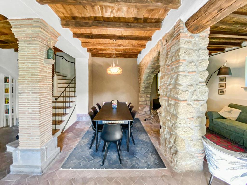 Farmhouse With Pool Amid Ancient Oaks In Tuscia - 5
