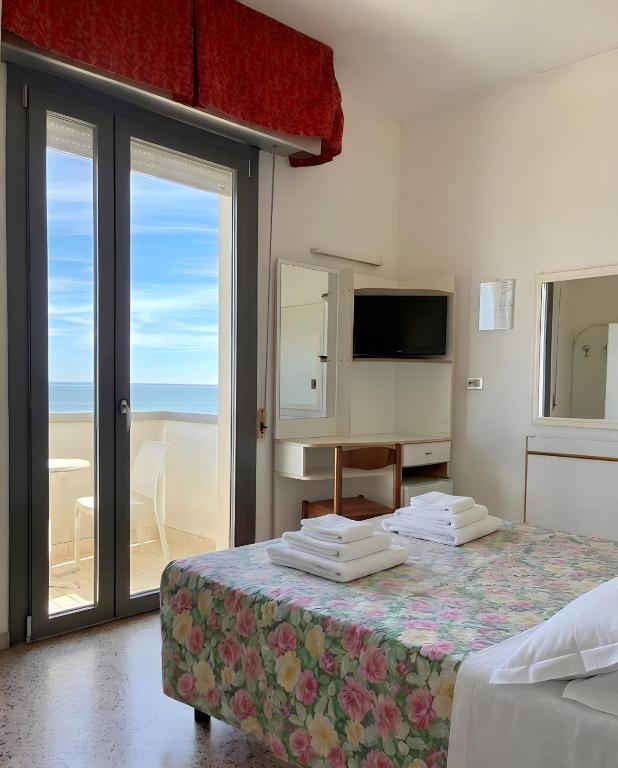 Hotel Columbia Frontemare - 3