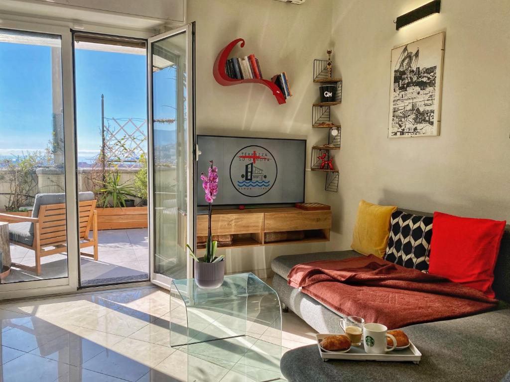 Terrazza su Genova - 300sqm Rooftop Penthouse w Sea & City Views - Close to Aquarium - 1