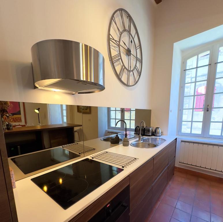 Historic center 3 bedrooms 200 m from Pont d'Avignon - 4