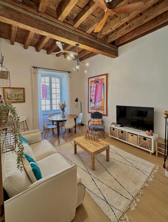 Historic center 3 bedrooms 200 m from Pont d'Avignon - 2