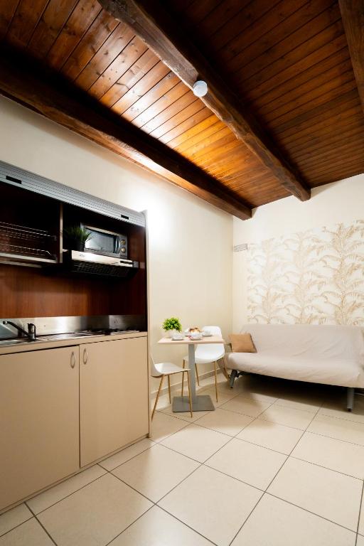Porta delle Botteghelle — Hotel rooms in Trapani, Sicily